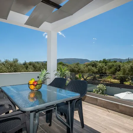 Villa Agaliou By 